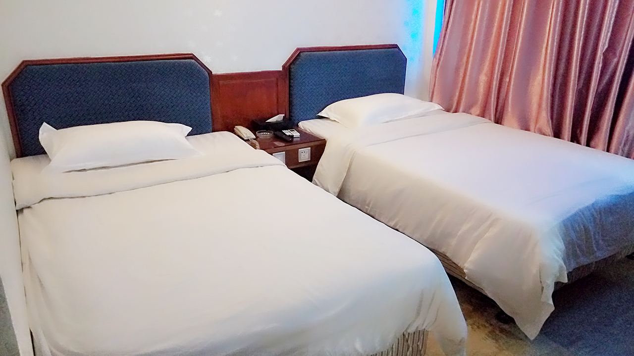 豪华双床房