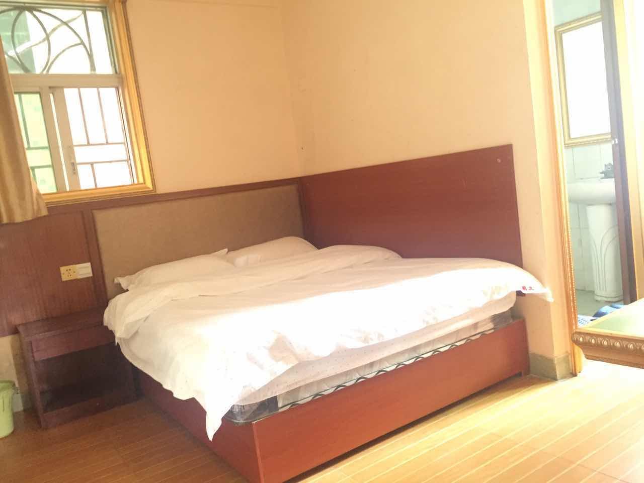 豪华大床房