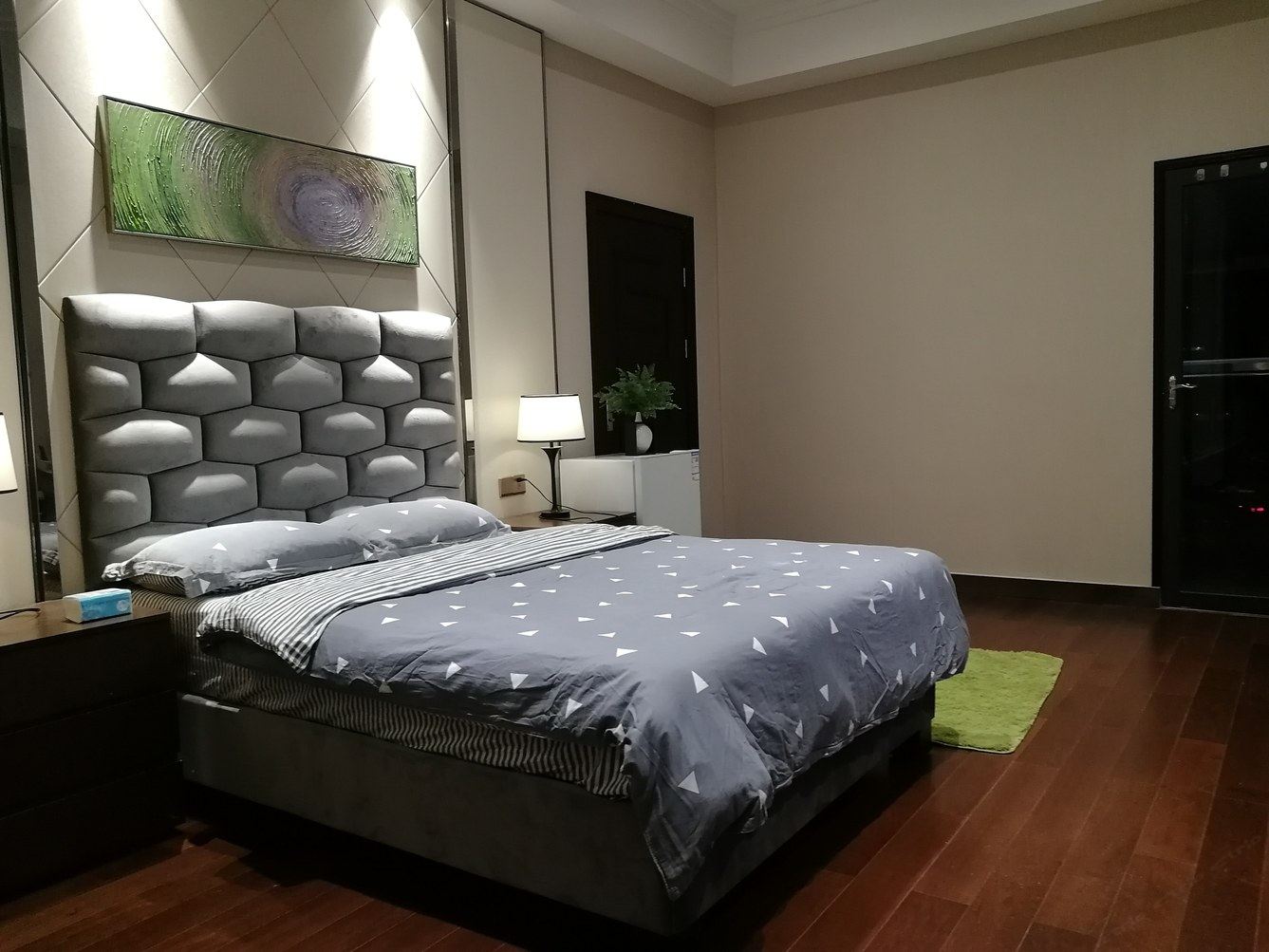阳台大床房