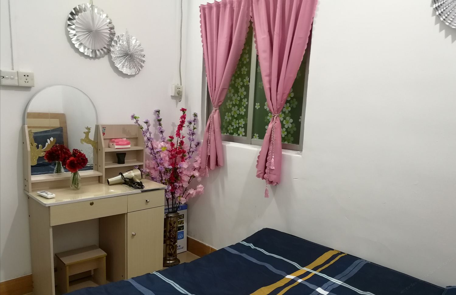 现代简约二室一厅套房