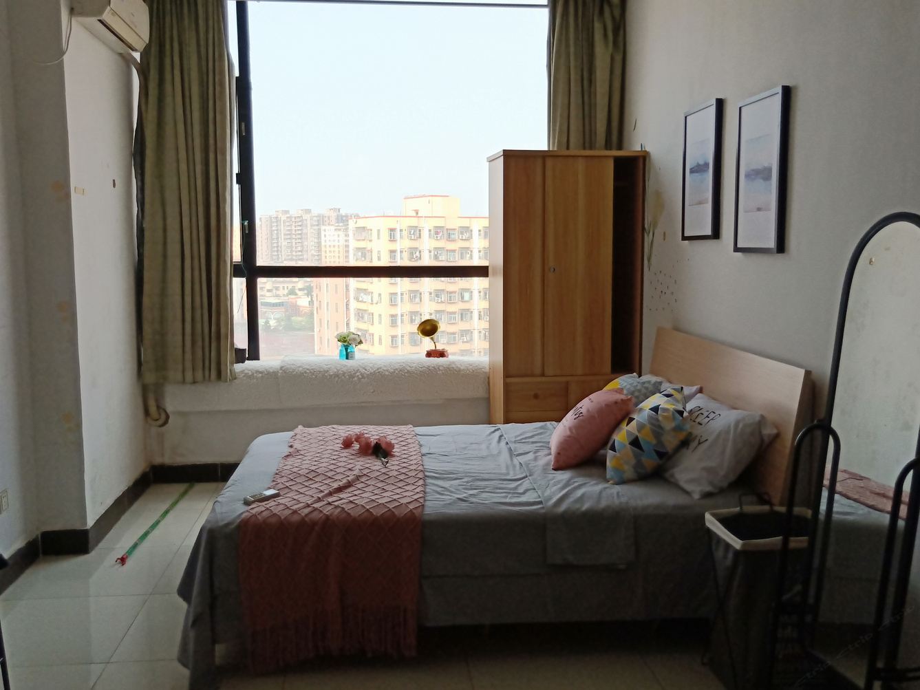 简约一室大床房