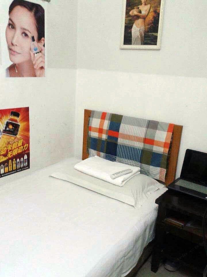 电脑单人间(公共卫浴)