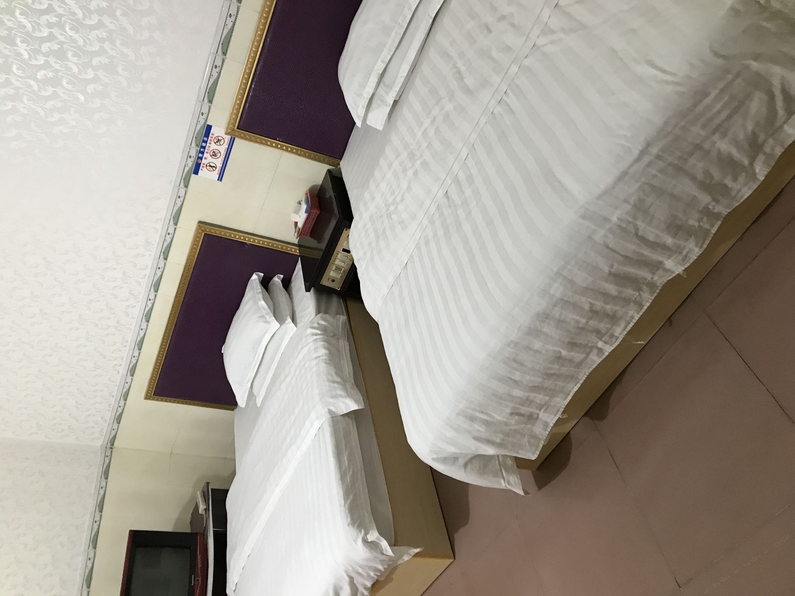 双床房