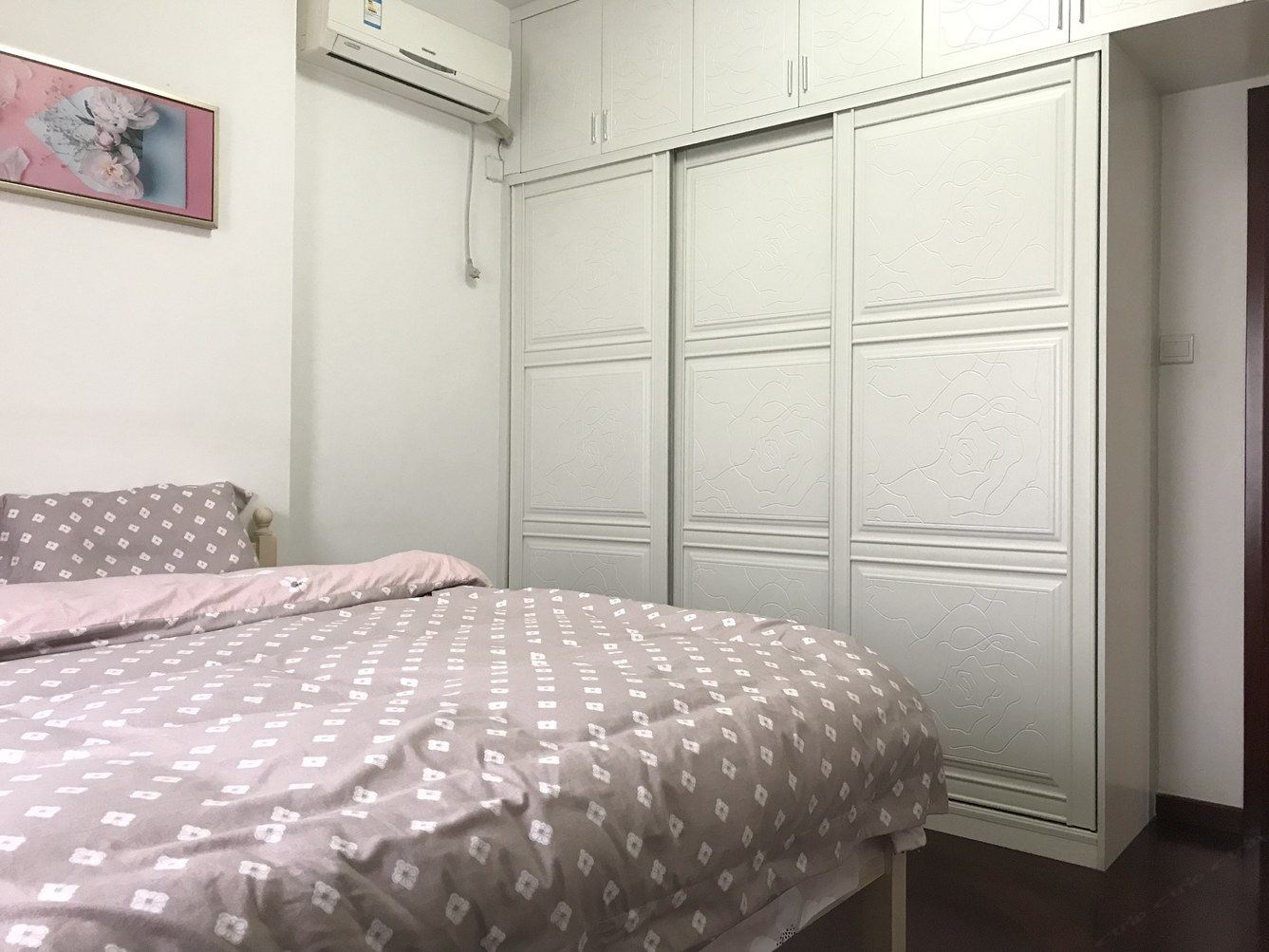 舒适温馨两房一厅