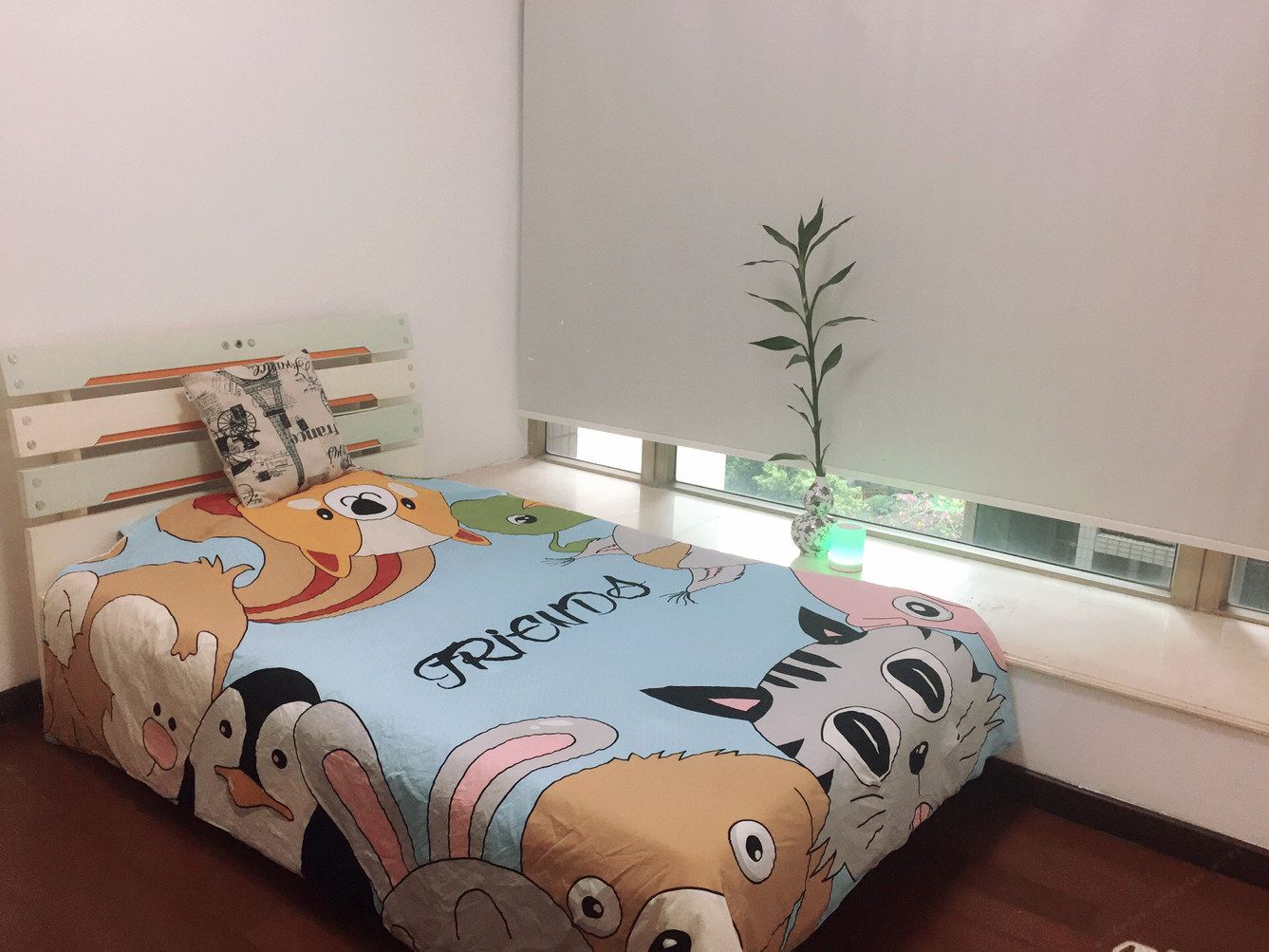 温馨四室一厅套房