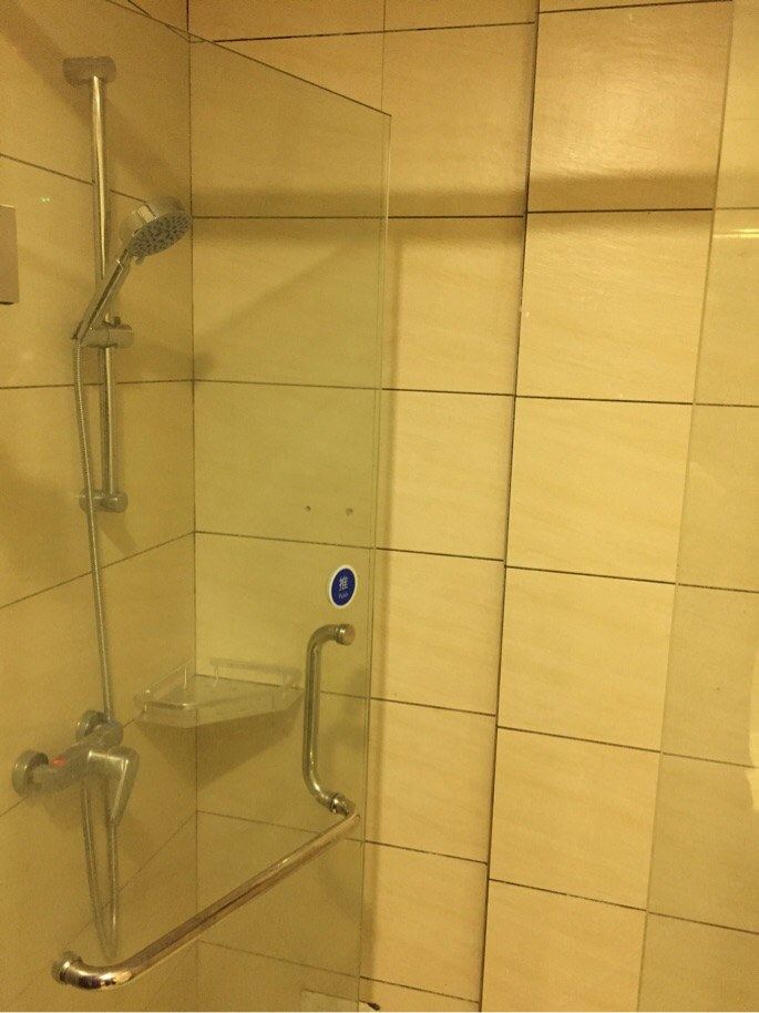 欢乐一室大床房