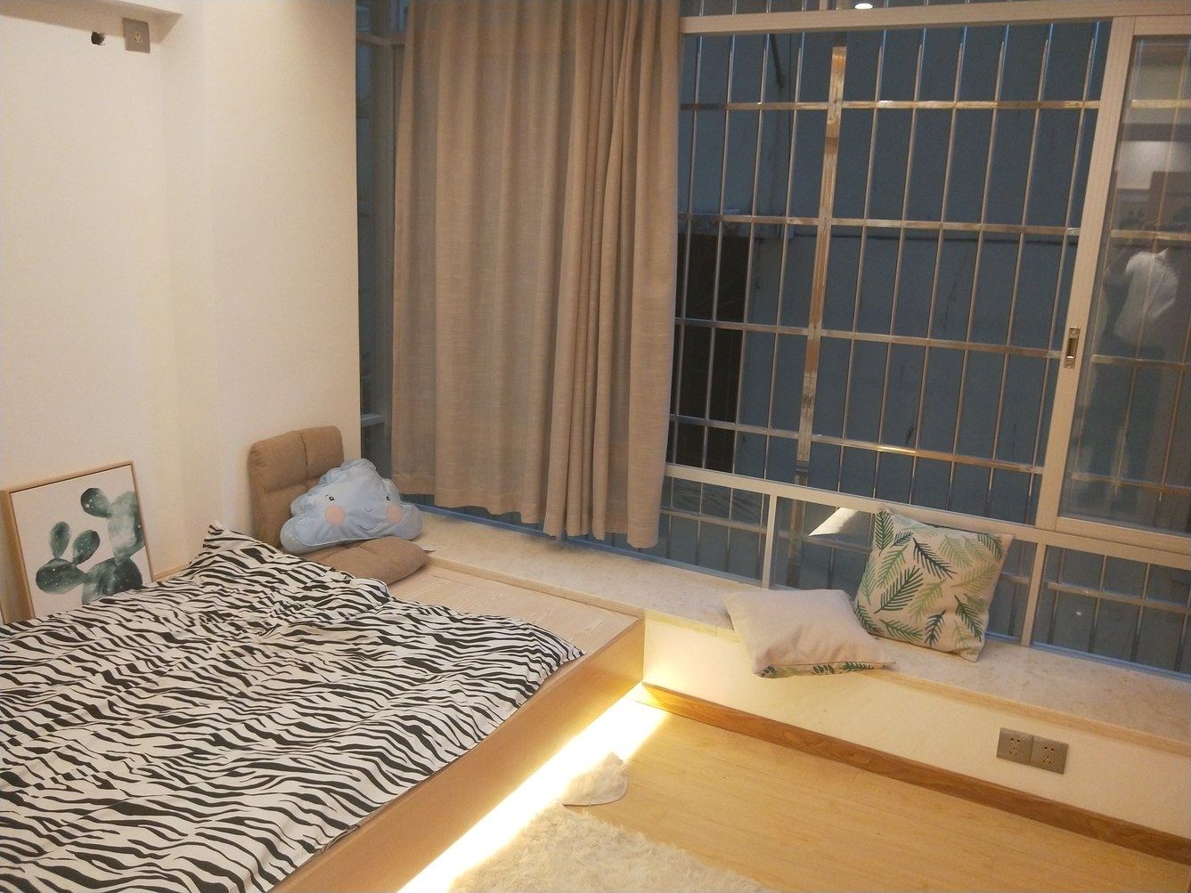 十三行三室一厅套房