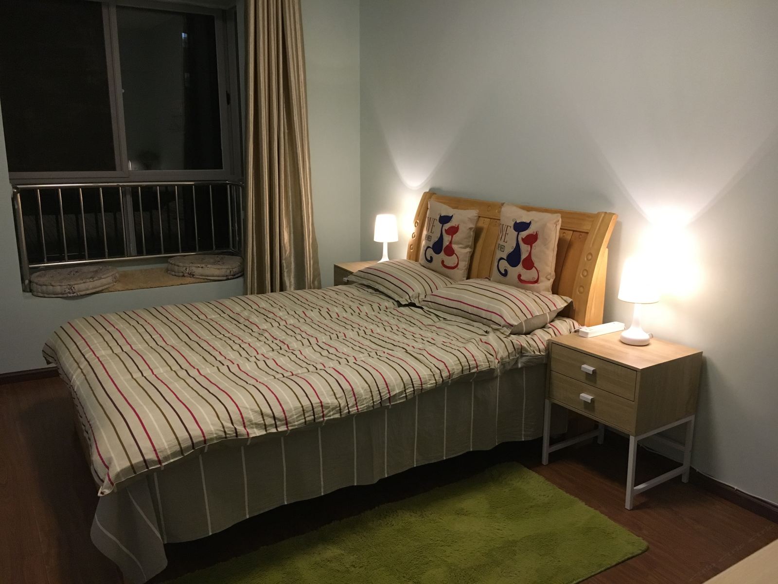 飘窗大床房(公卫)