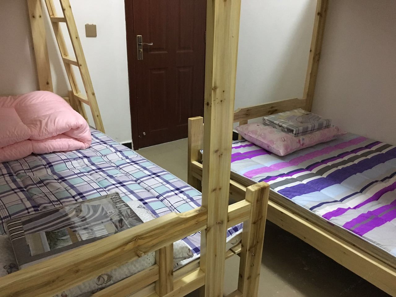 女生四人间(床位)