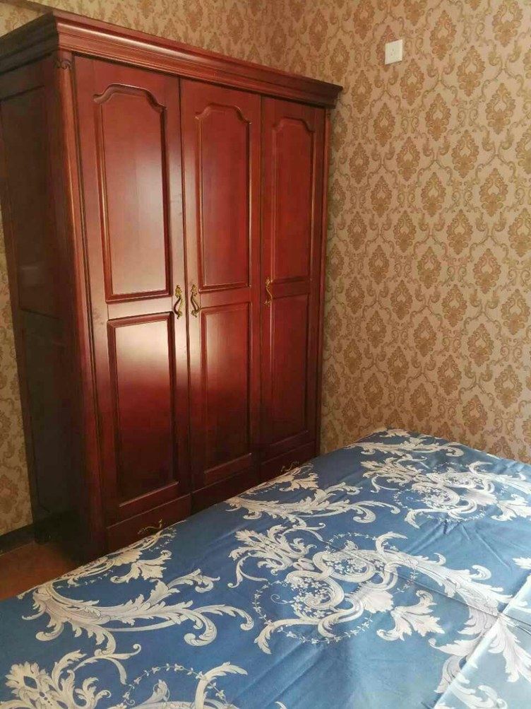 精装一室一厅套房