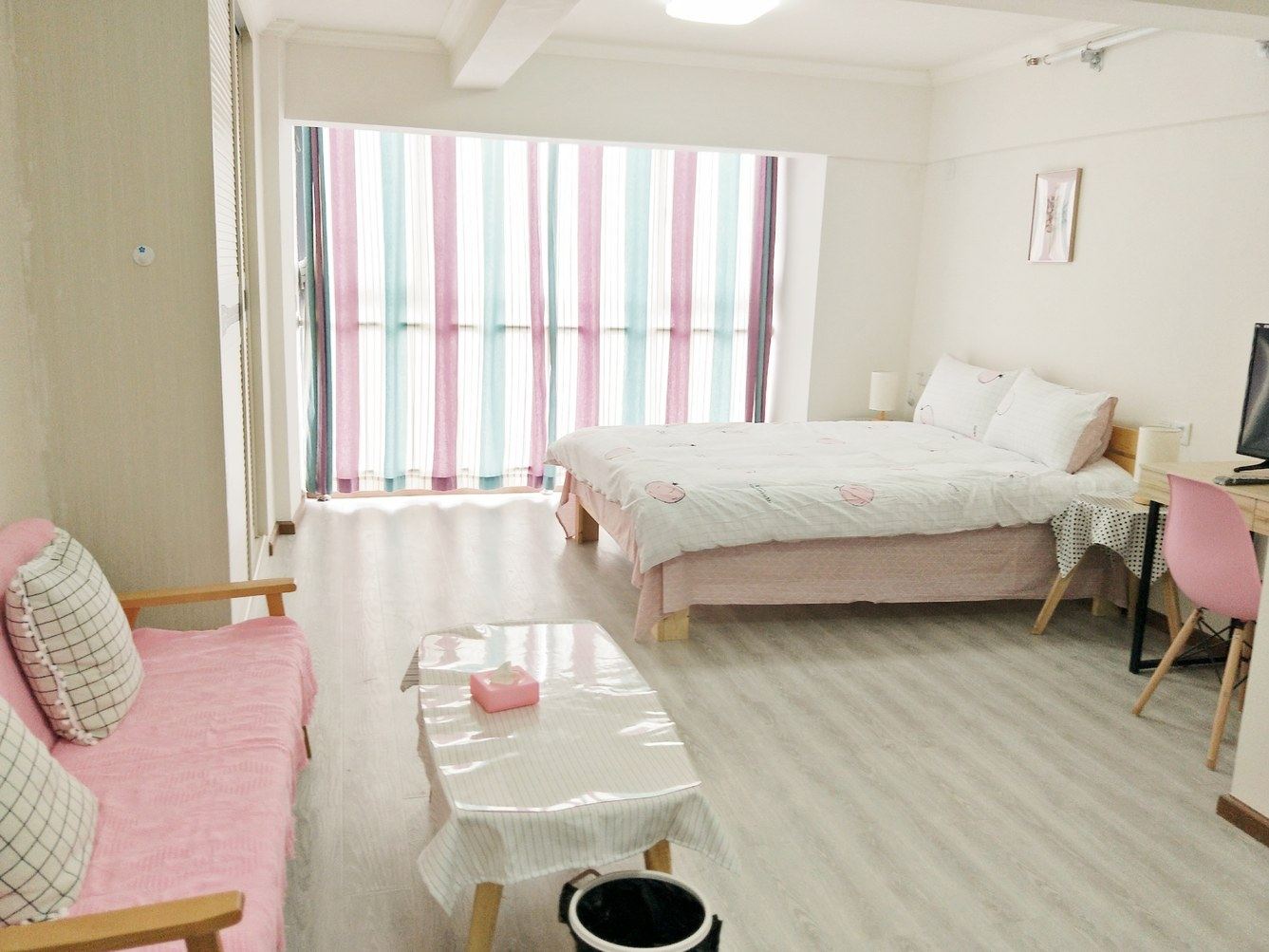 贵阳Cloris鹿公寓(4号店)