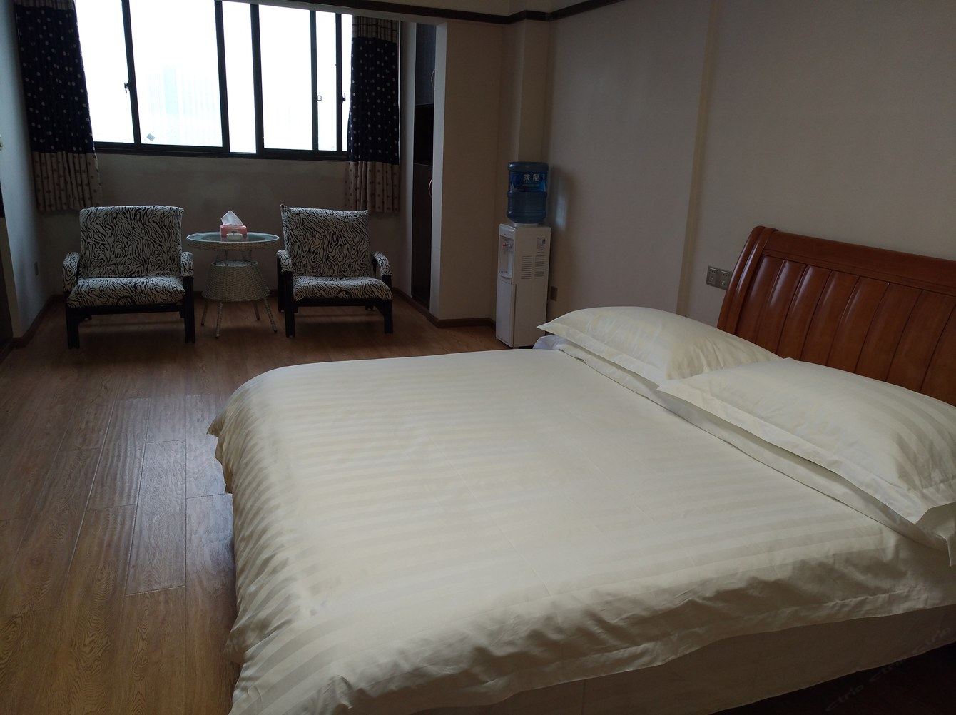 家庭一室大床房