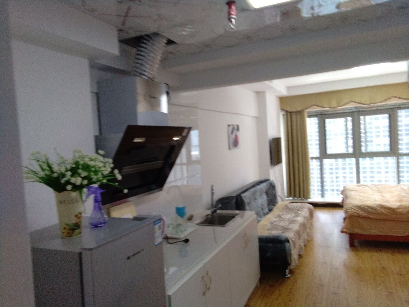 精致阳光一室大床房