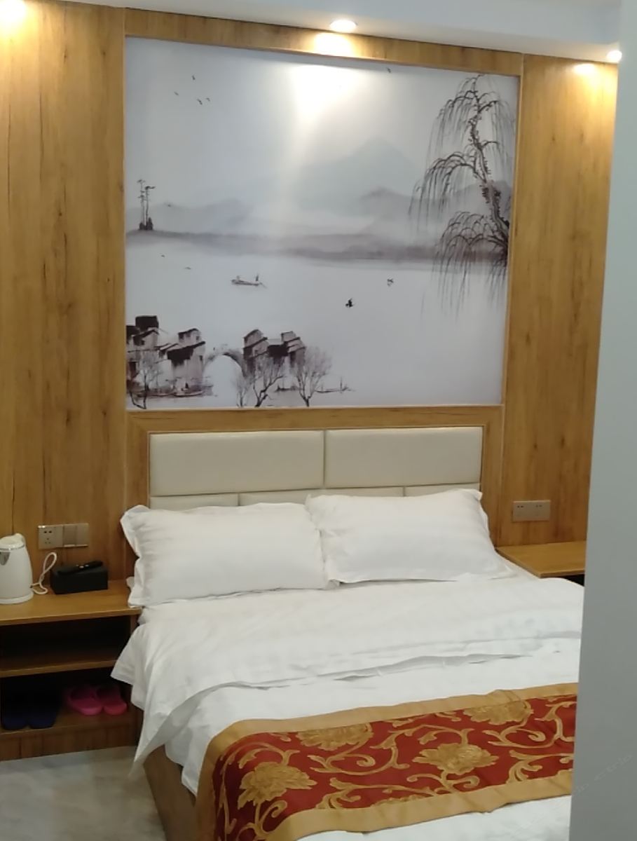 豪华景观大床房