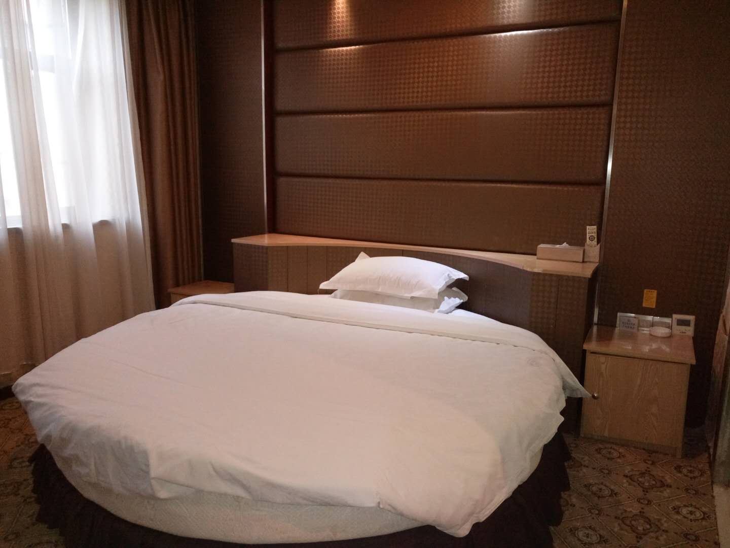 豪华单人间