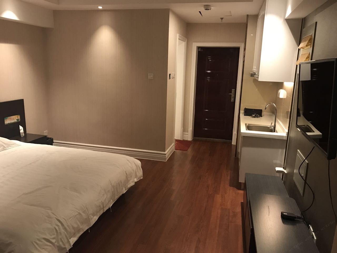 商务大床房