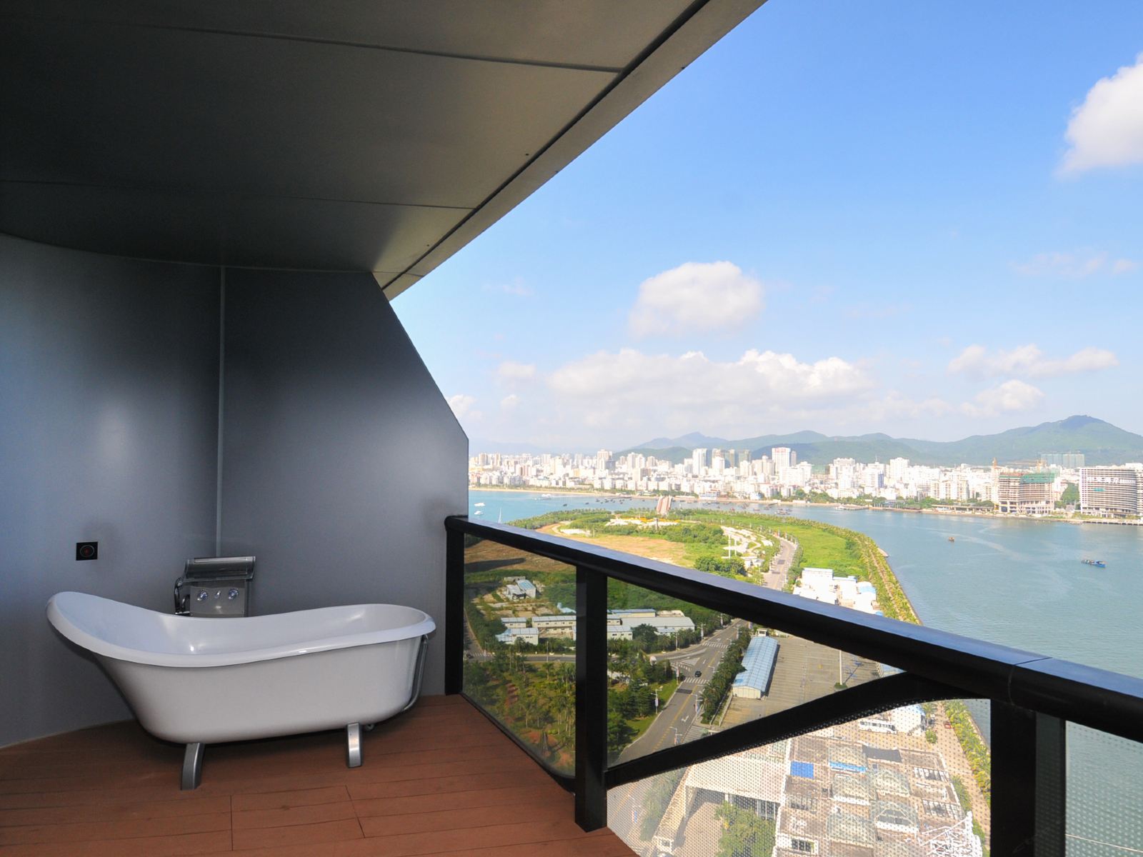 港湾海景大床房