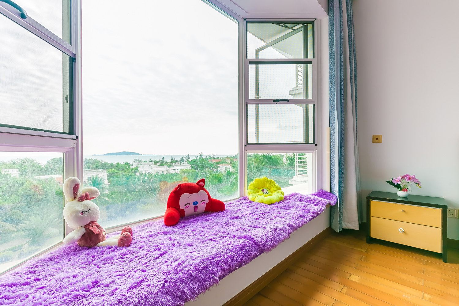 海景三室三厅套房