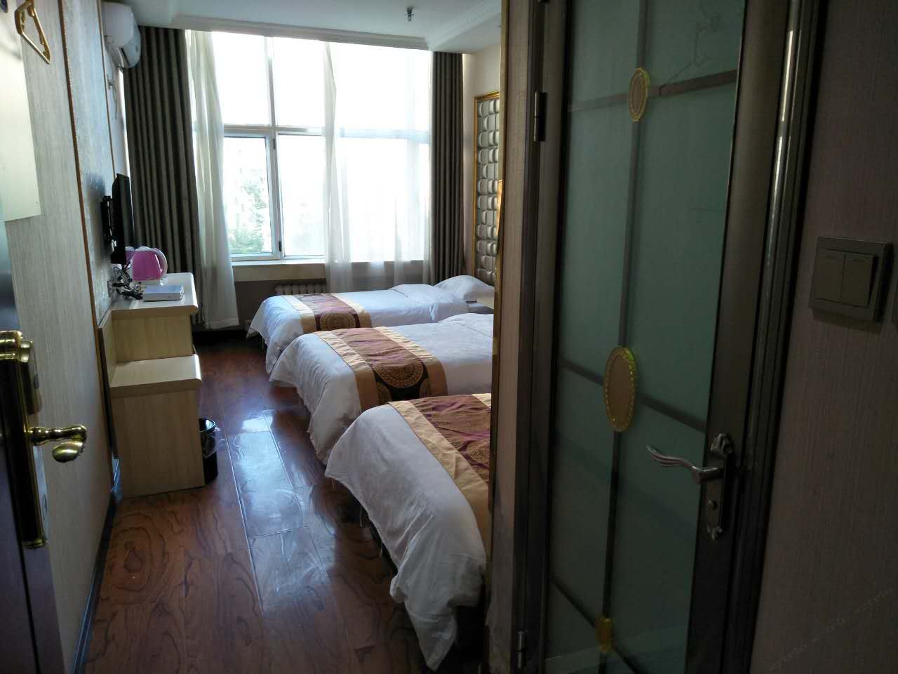 三人间