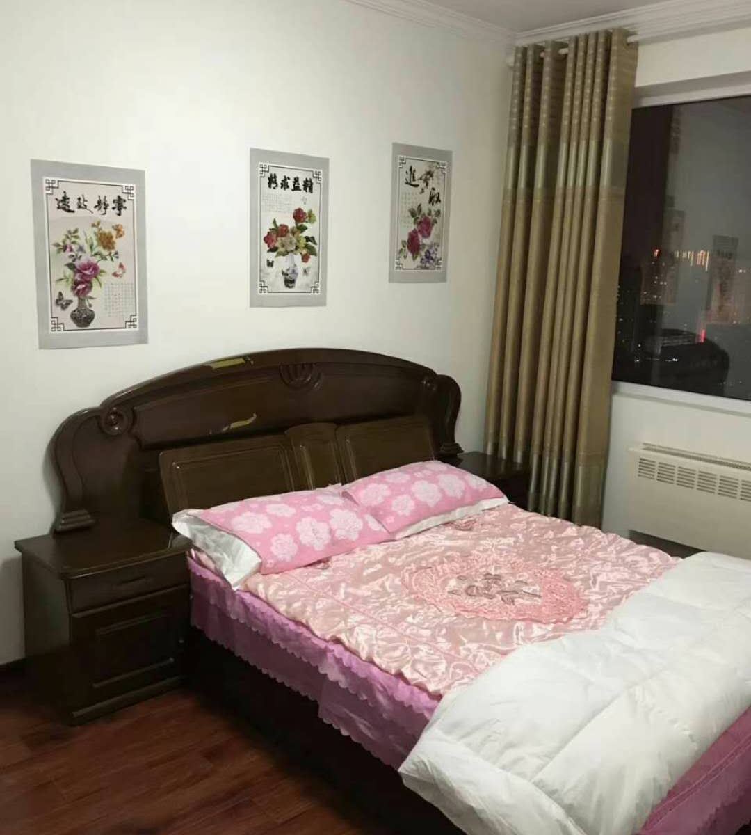 阳光大床房
