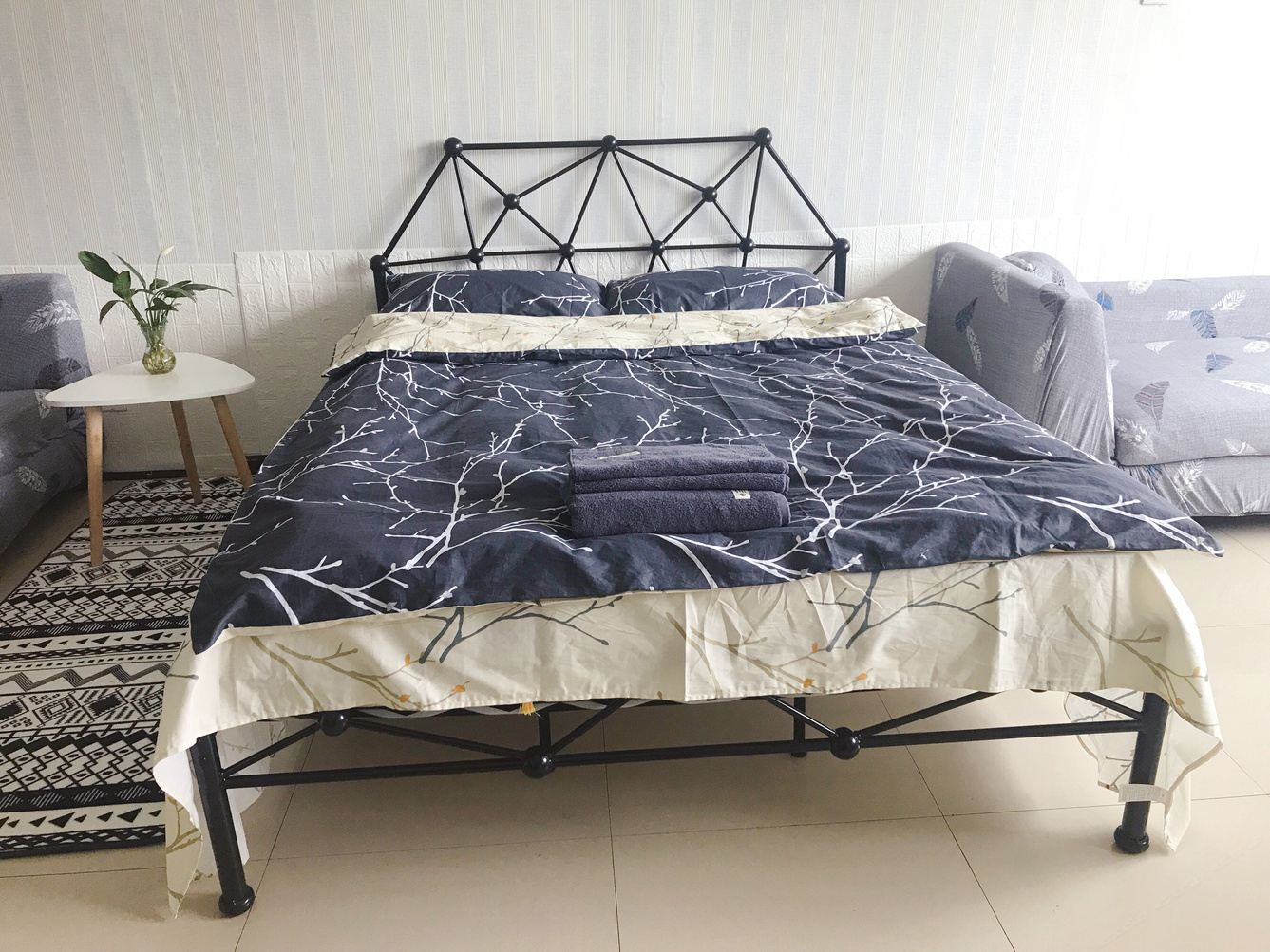 精品一室二床房