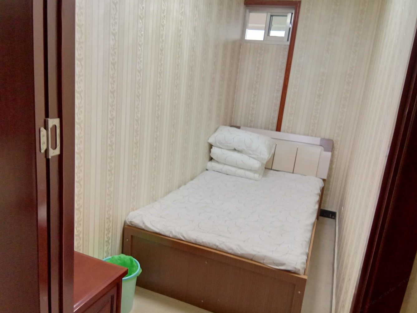 七室一厅套房