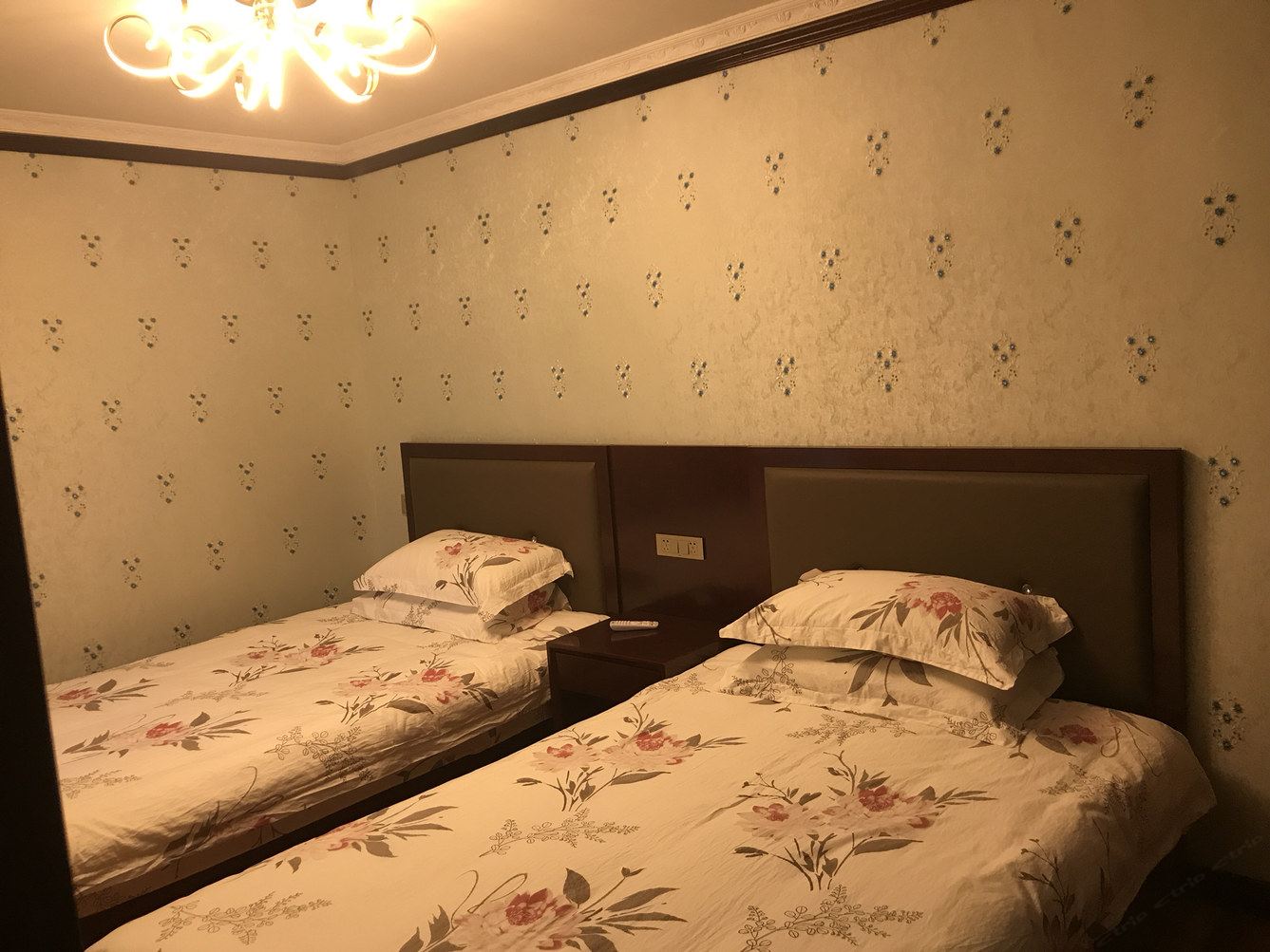 复式六室二厅套房
