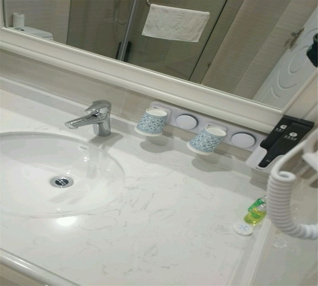 舒适双床房