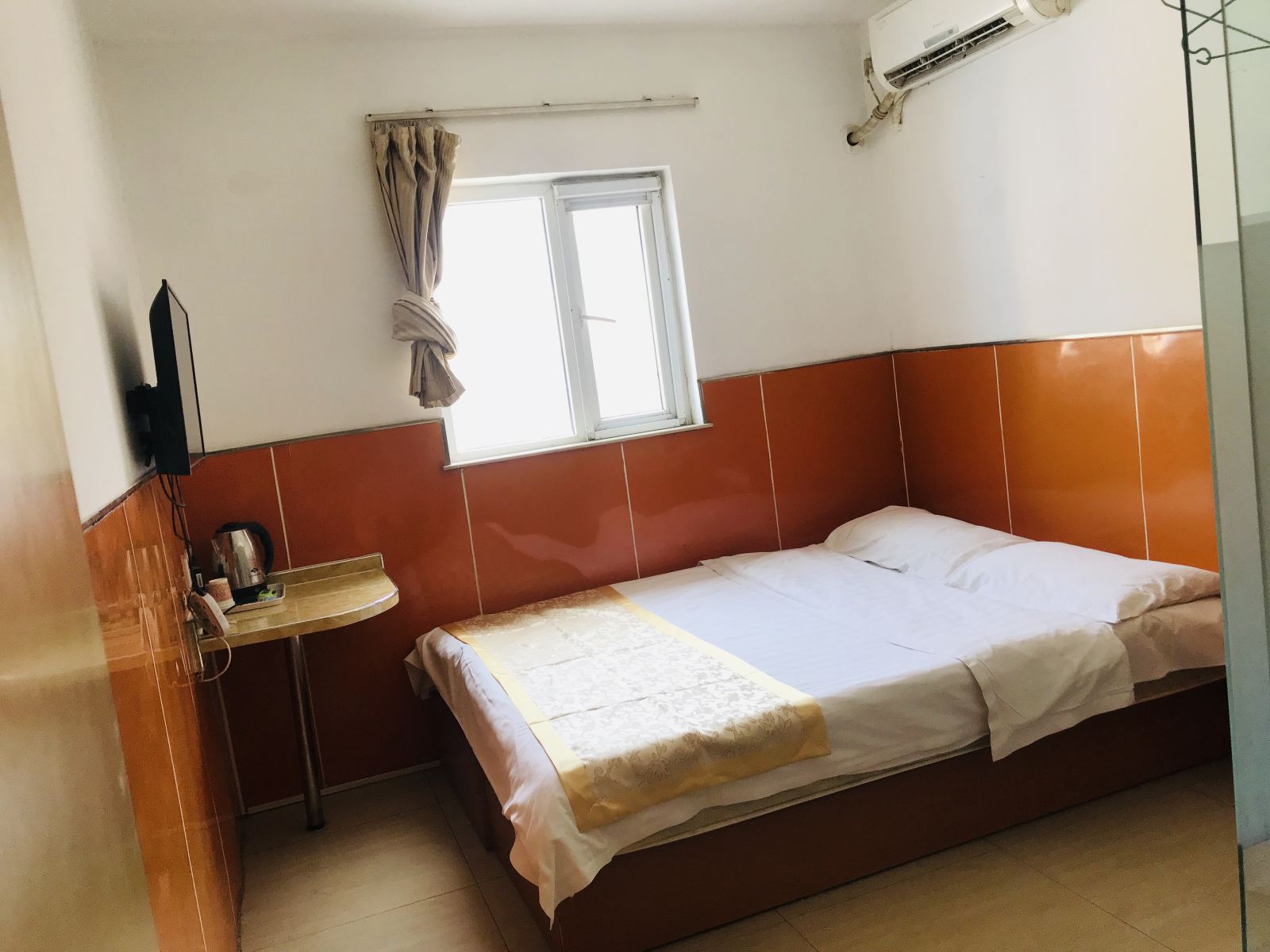 经济大床房
