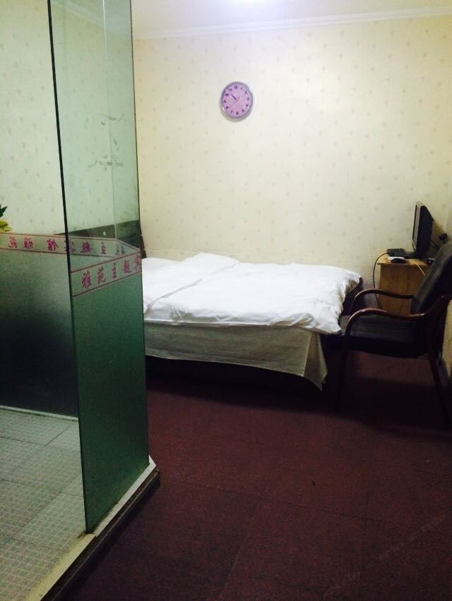 大床房(无窗)