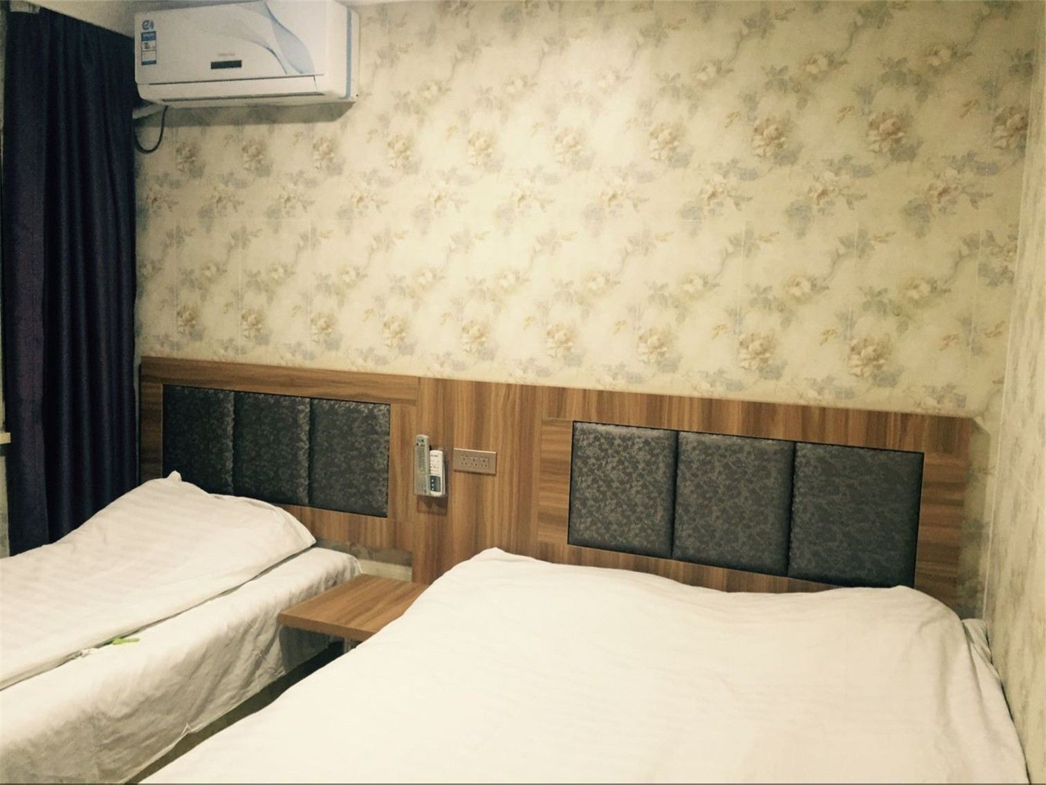 标准双人房(无窗)