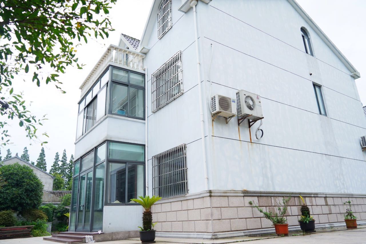 上海摆渡人得院民宿