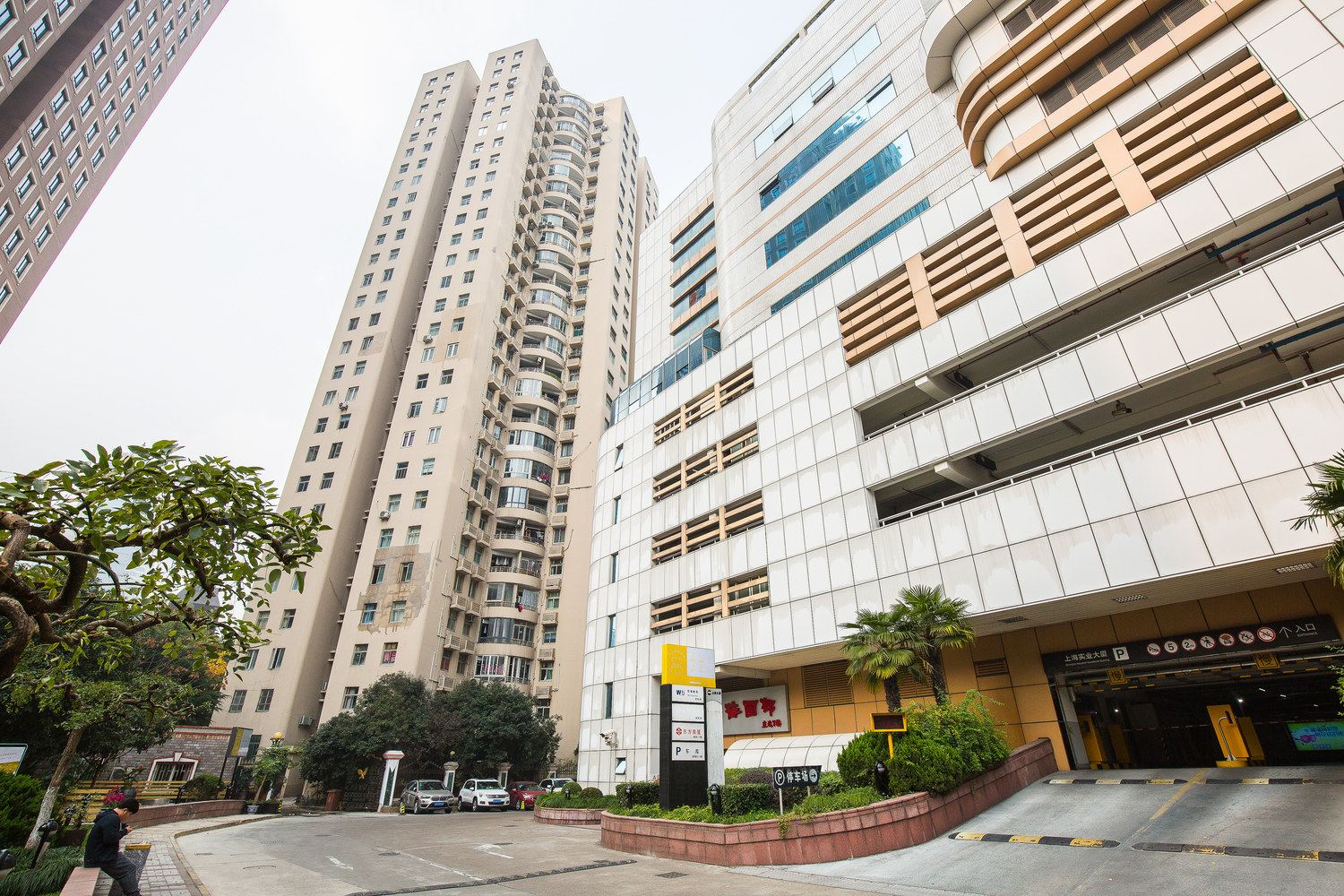 豪宅普通公寓(上海恭城路店)