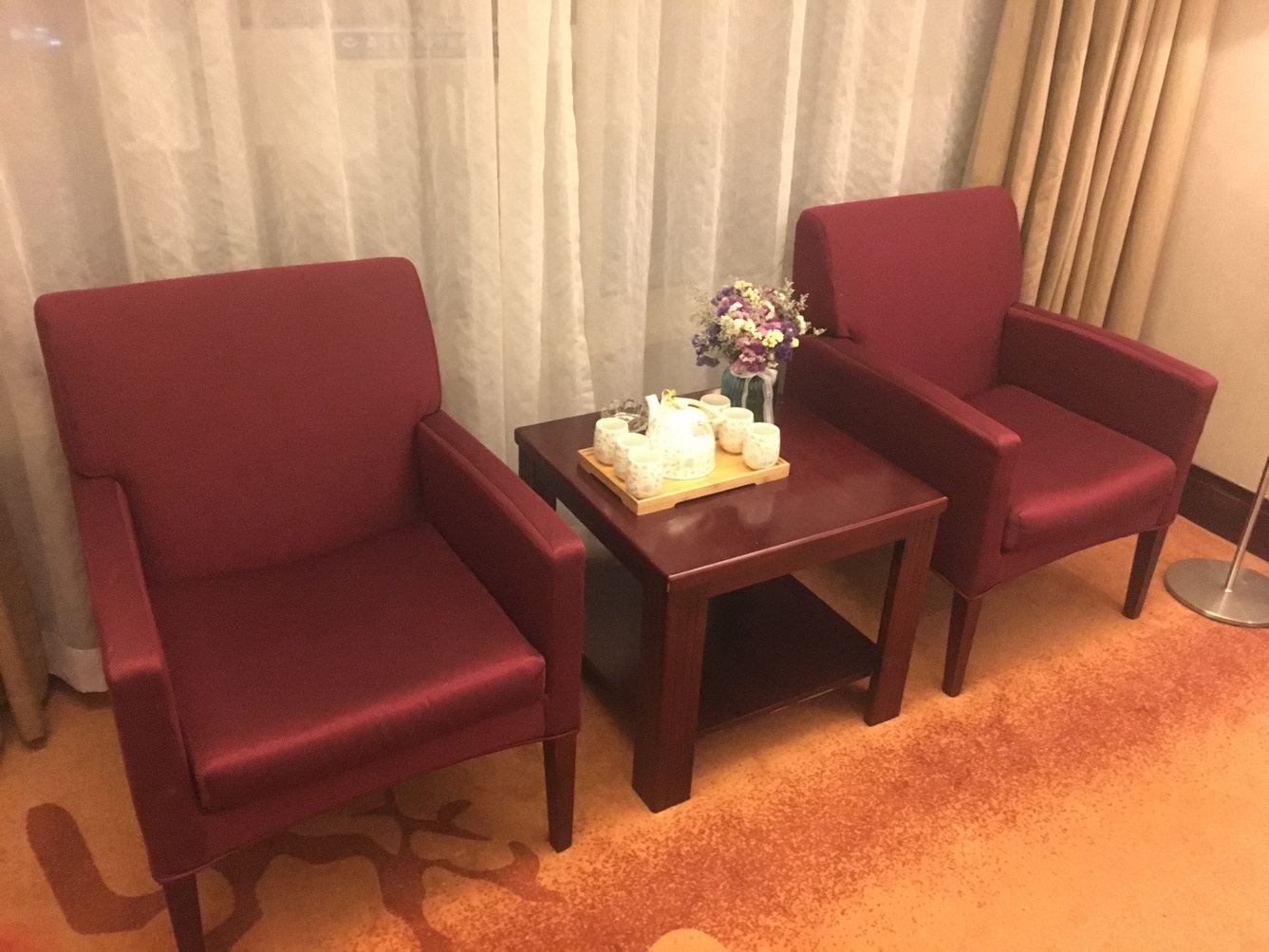 豪华一室单床房