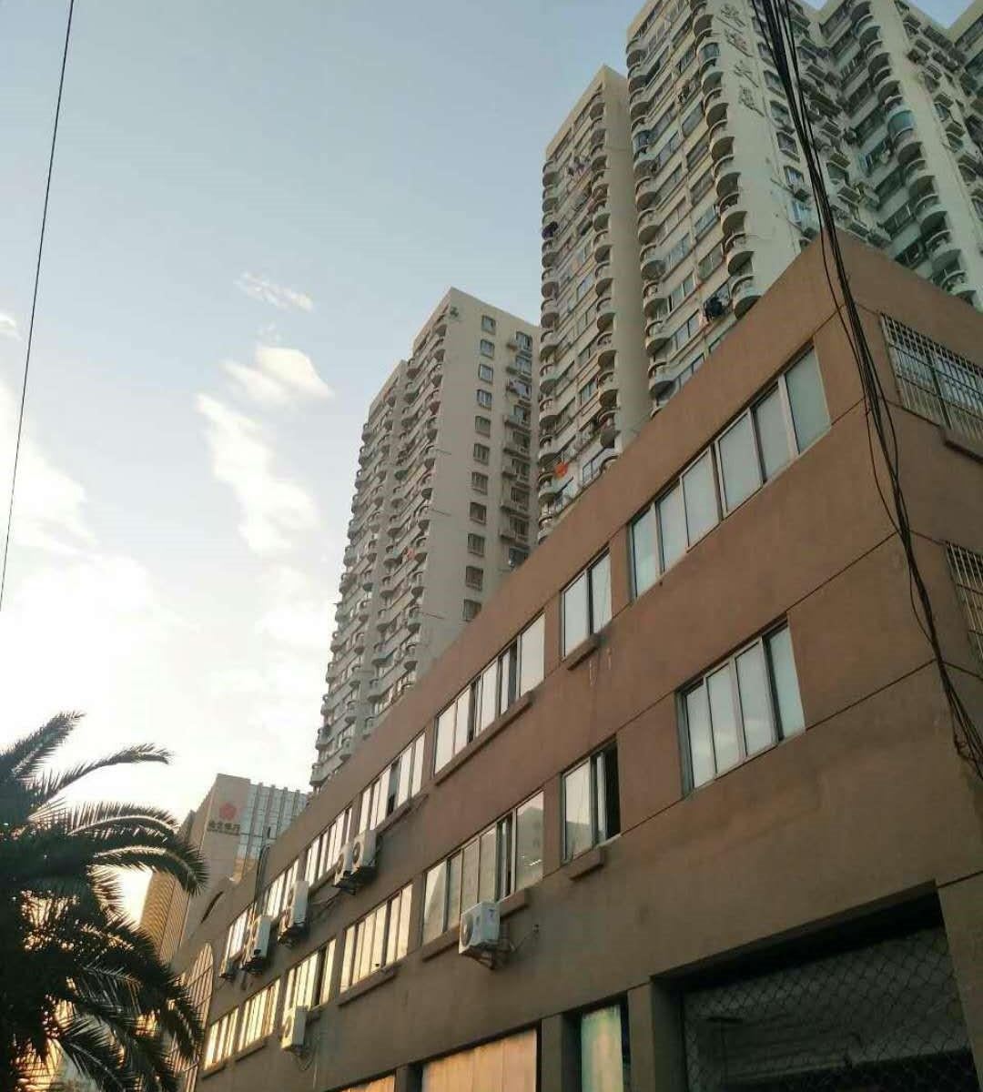暖途青年旅舍(上海火车站店)