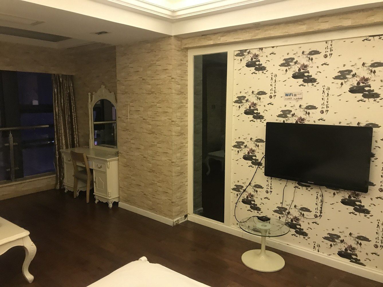 大床房(无窗)