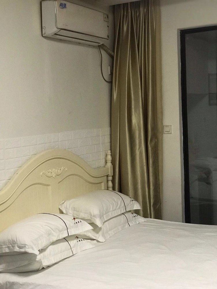 芙蓉一室大床房