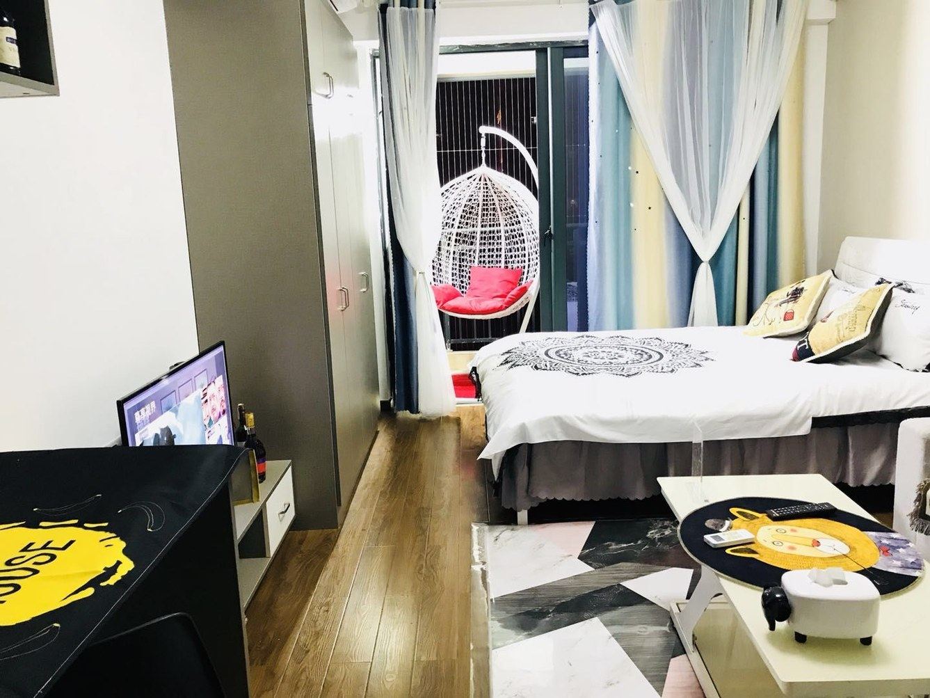 精致芒果一室大床房