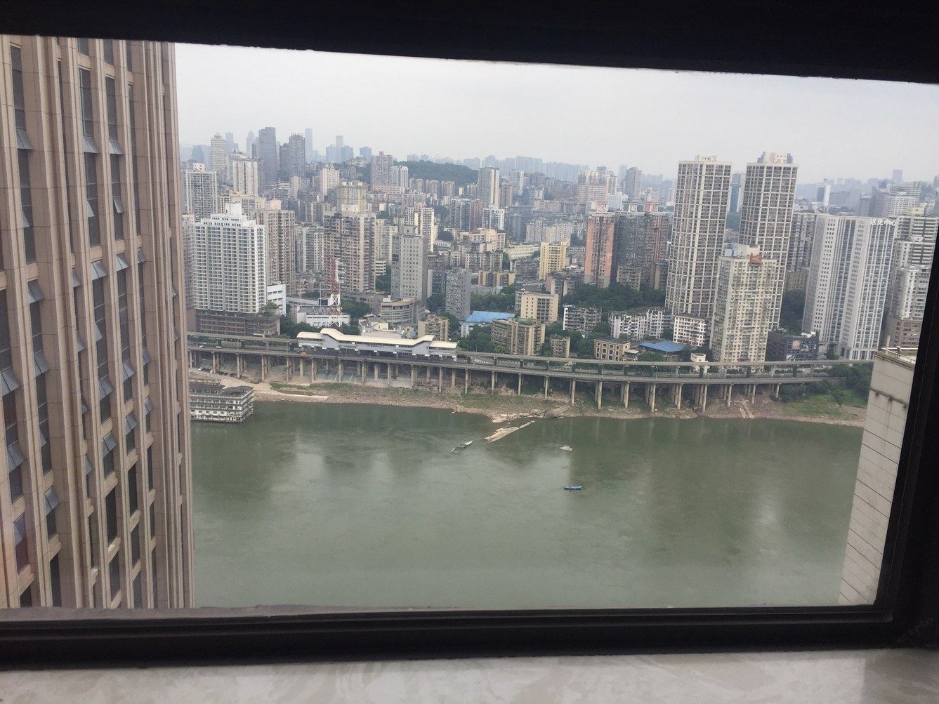 重庆没头脑与不高兴公寓(3号店)