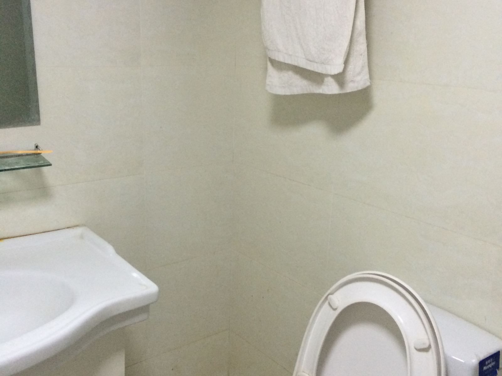 单人电脑房