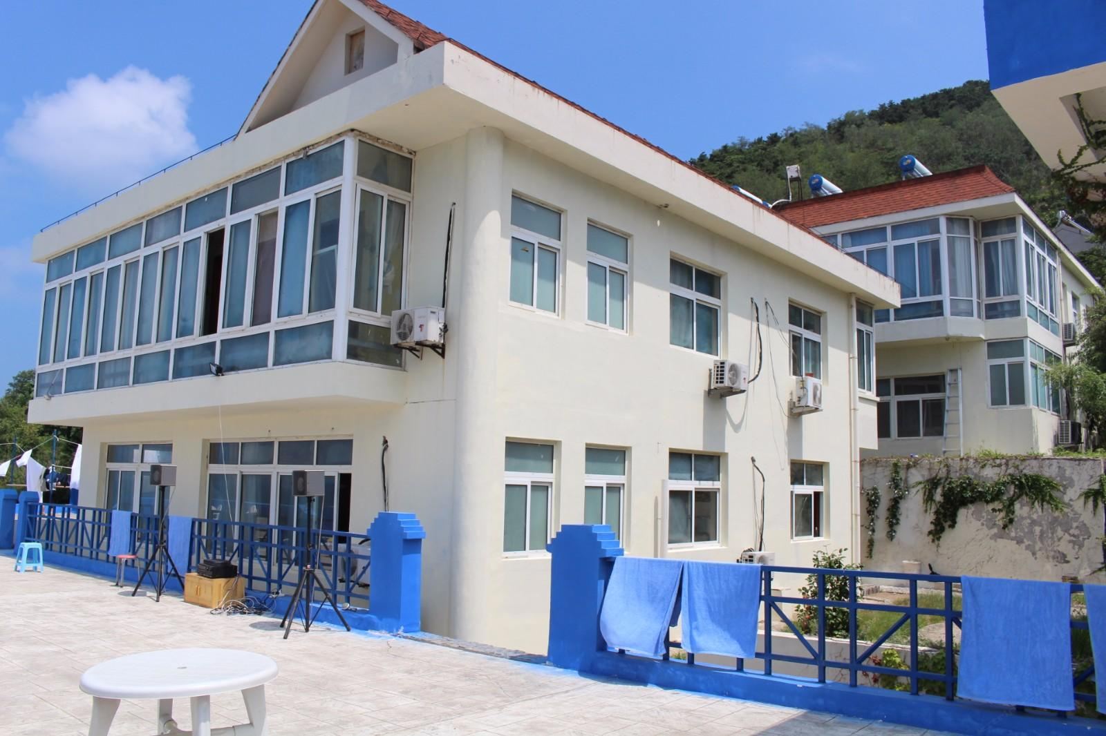 灵山岛蓝海1536爱兰德观海山庄