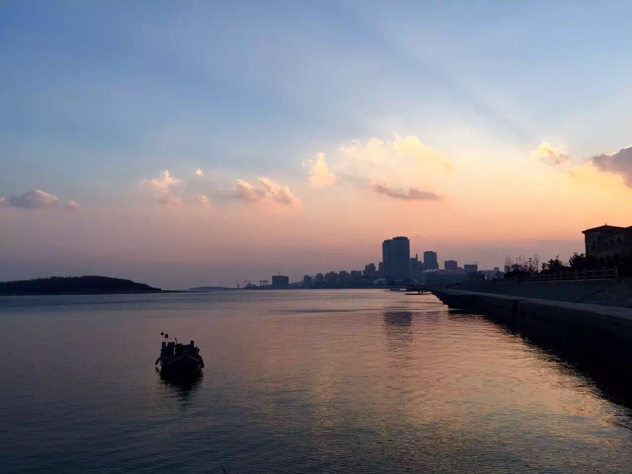 青岛海边之栖公寓