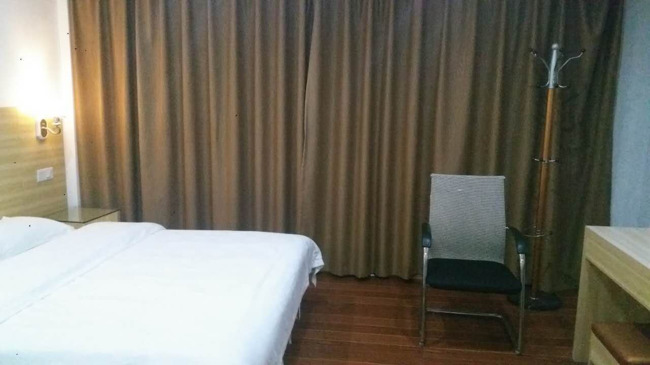 标准双床房