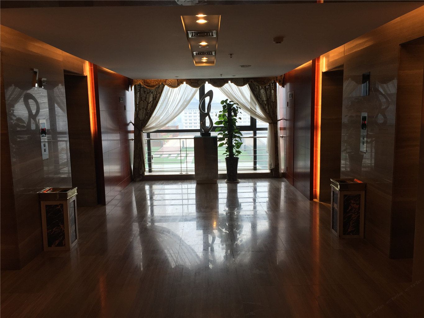 西安西秦印象精品公寓酒店
