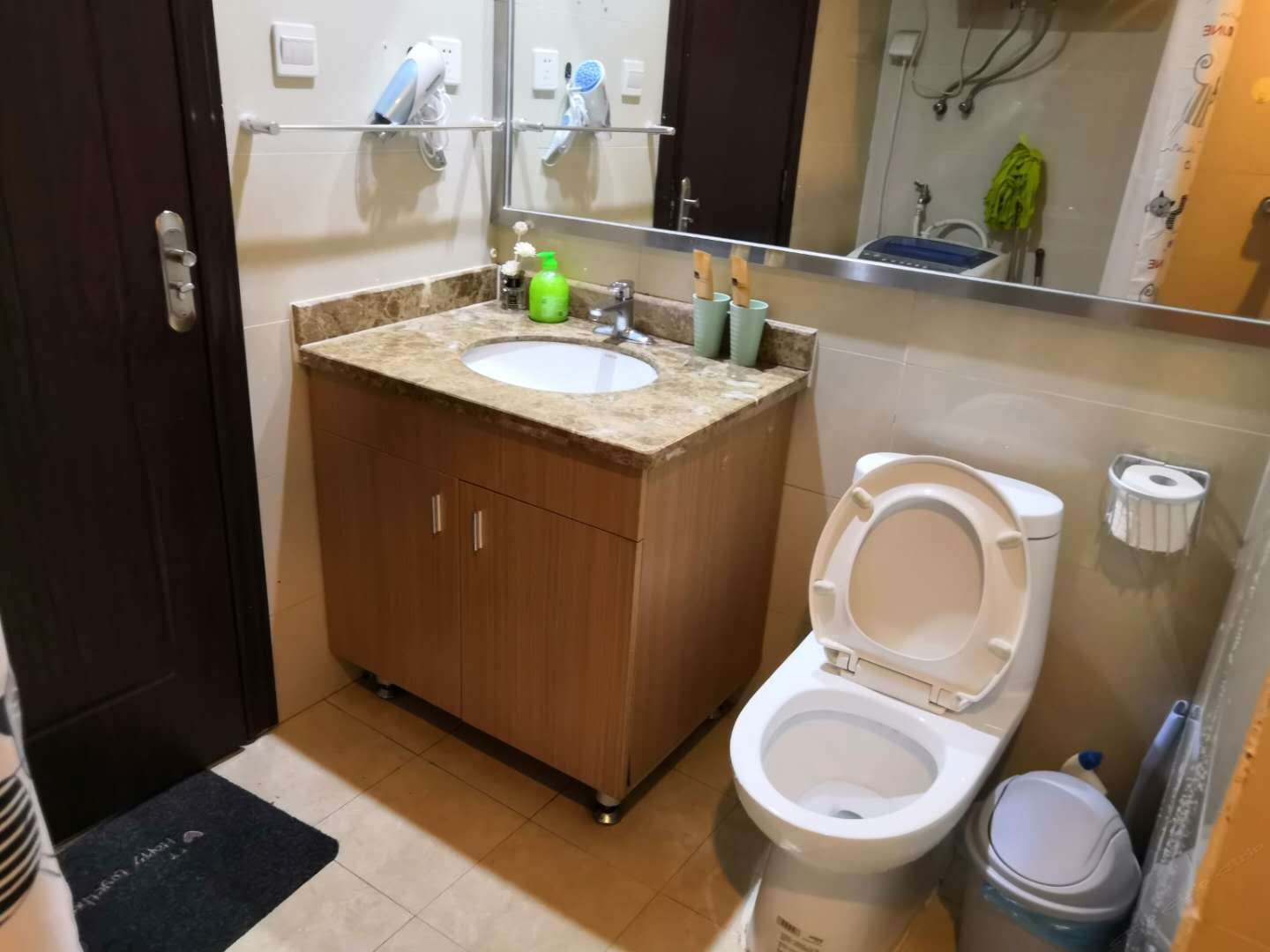 看湖观景大床房