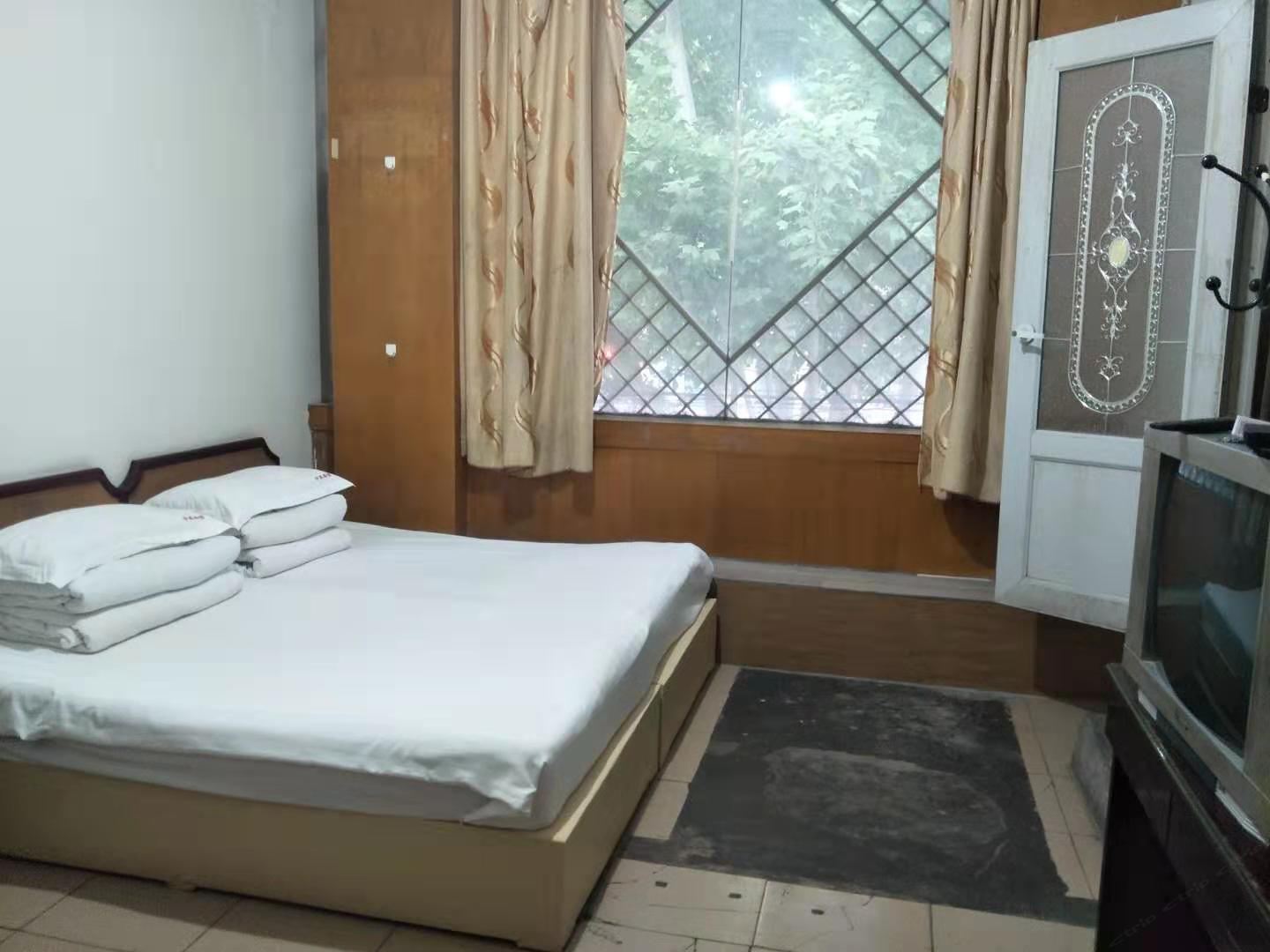 标准大床房