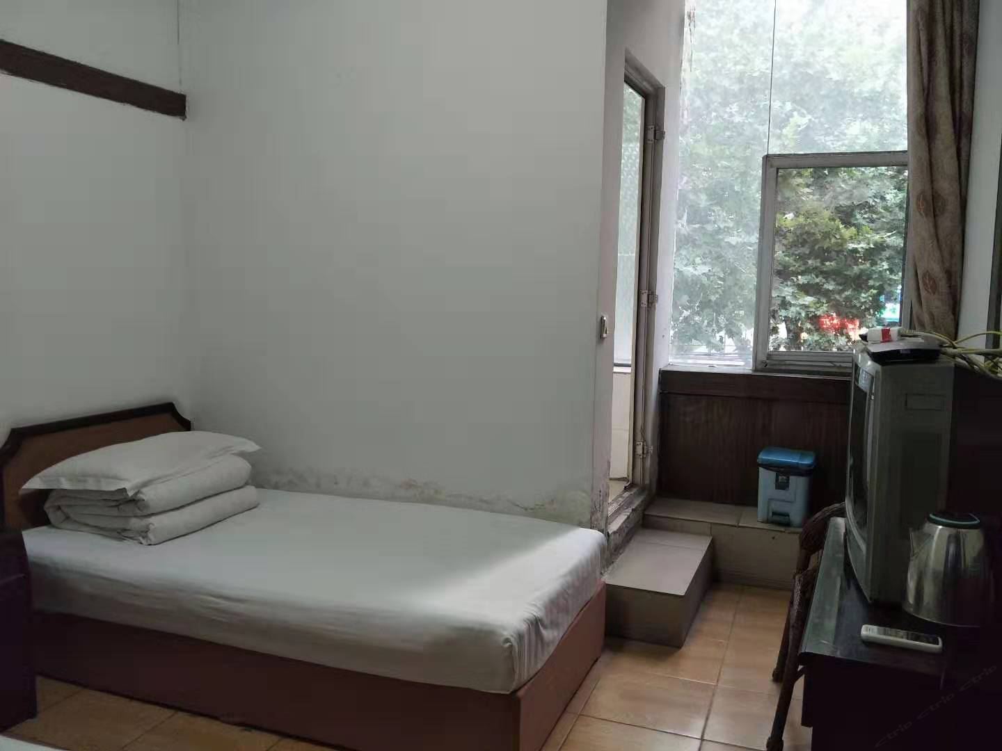 标准双床房