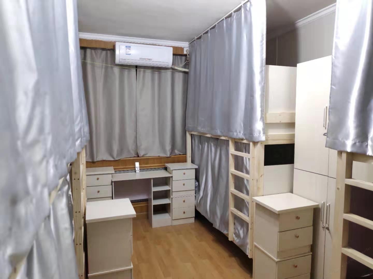 才子六人间(床位房)(公共卫浴)