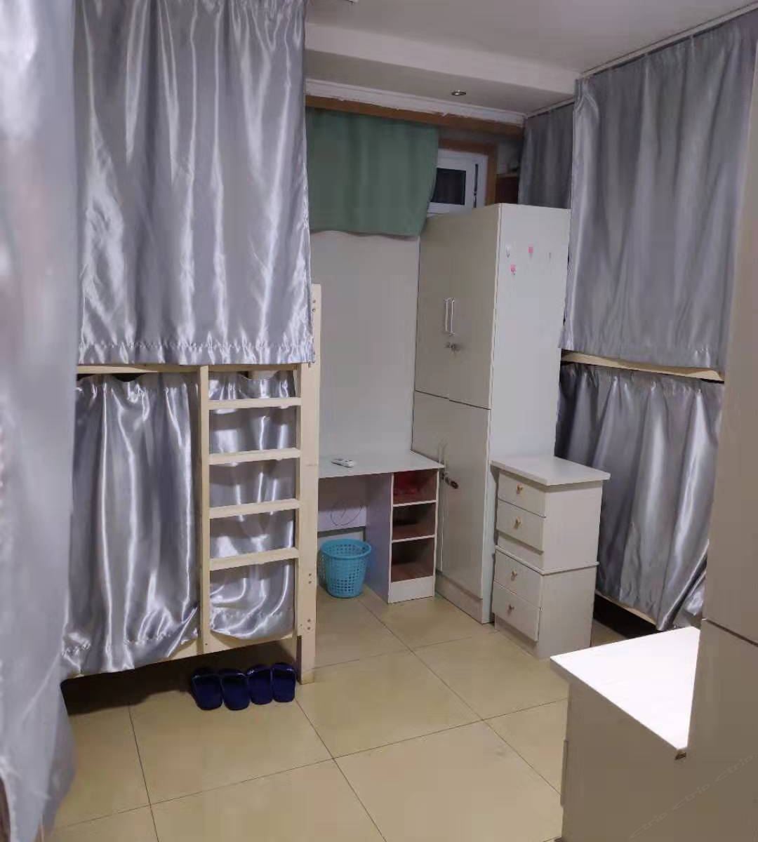 才子六人间(床位房)(公共卫浴)
