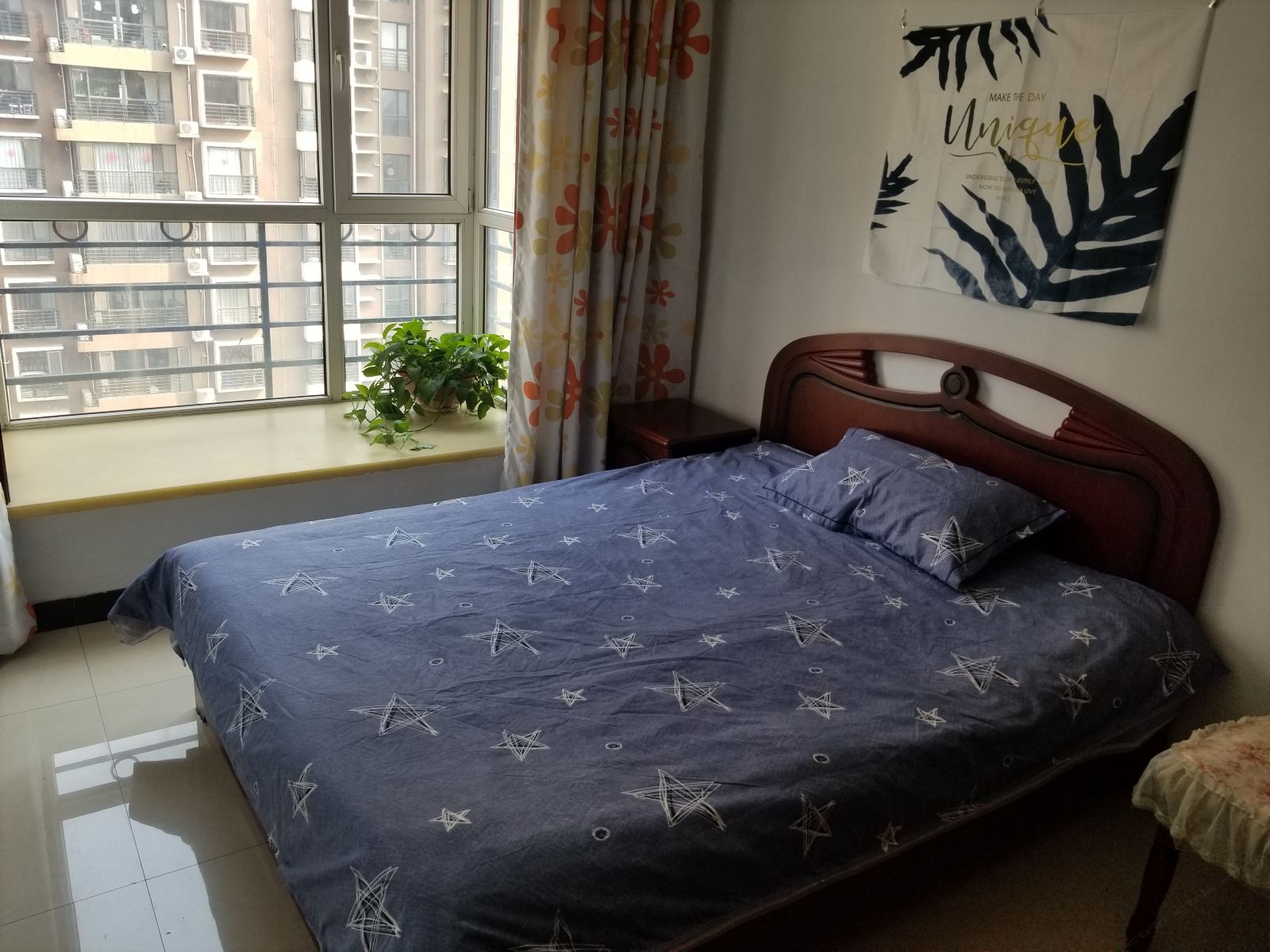 温馨大床房(公共卫浴)